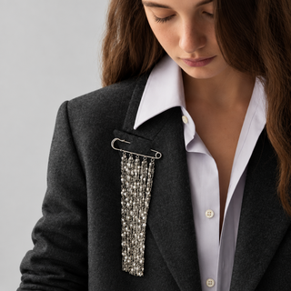 Tinsel- Fringe Sparkel Kilt Pin
